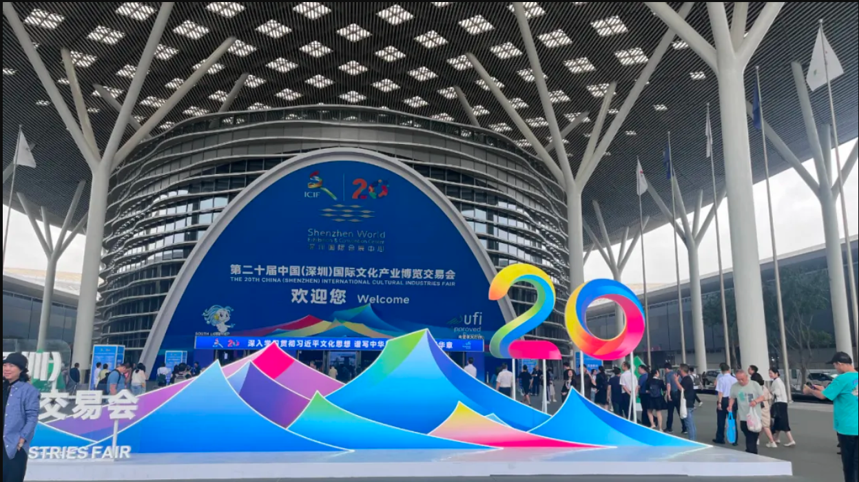 尊龙凯时亮相深圳文博会引拍照受追捧